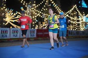 BIB: 4026, 45374, 40427, 110111
                            <button type="button" onclick="openModal(21536529)" class="btn btn-primary btn-sm float-right btn-popup" data-toggle="modal" data-target=".modal-high-quality">
                        <i class="fas fa-shopping-cart"></i> Add to Cart
                    </button>
                                            <button type="button" onclick="isThisMe(21536529, true)" class="btn btn-success btn-sm float-right btn-popup btn-isme hidden" data-toggle="tooltip" data-placement="bottom" title="นี่คือรูปของคุณใช่ไหม คลิกที่นี่เพื่อเอาเข้าอัลบั้ม">
                        <i class="fas fa-plus"></i> Add to album
                    </button>
                    <button type="button" onclick="isThisMe(21536529, false)" class="btn btn-warning btn-sm float-right btn-popup btn-isnotme hidden">
                        <i class="fas fa-ban"></i> Remove from album
                    </button>